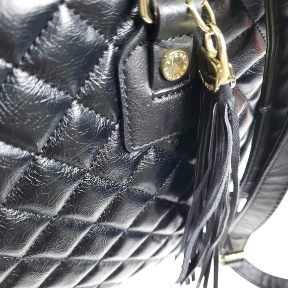 Steve Madden Black Hobo Shoulder Handbag With Gold Detailing - Picture 9 of 16